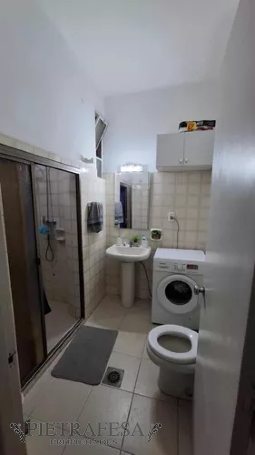 Apartamento ID.12629 - Apartamento en alquiler, 2dormitorios, 1baño, balcón. Ciudad Vieja.