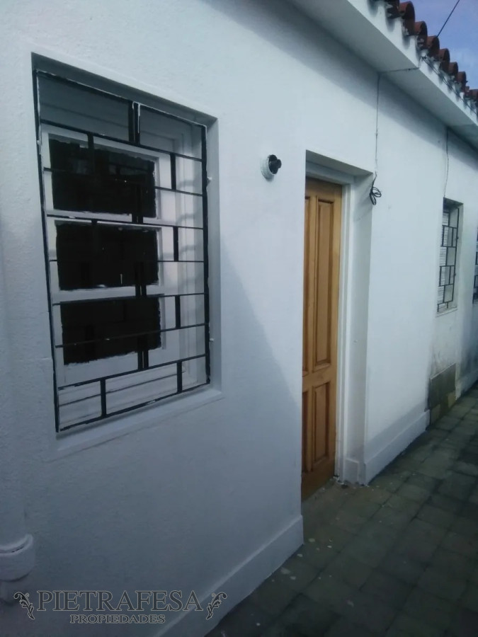 Apartamento ID.4056 - Apartamento en venta- 2 dormitorios 1 baño con patio - Cochera - Av. Corrientes - Malvin Norte