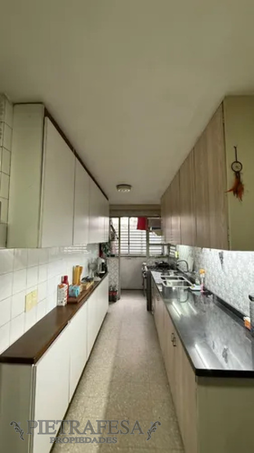 Apartamento ID.13828 - Apartamento en alquiler, 2 dormitorios, 2 baños, terraza, garaje. Centro.