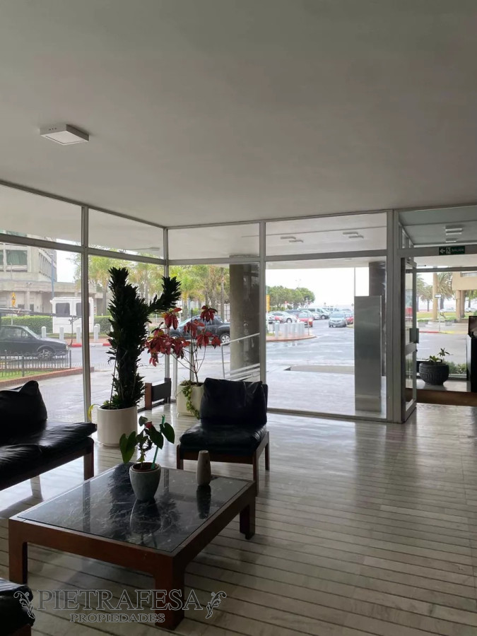 Apartamento ID.8196 - Apartamento en venta, 3 dormitorio, 2 baños, terraza y cochera- Cebollatí -Palermo