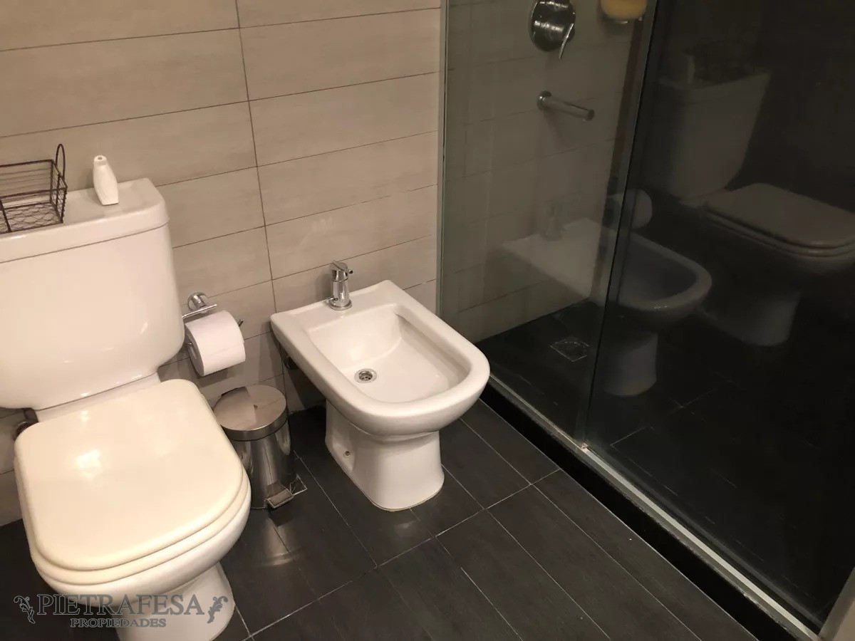 Apartamento ID.8738 - Apto en venta 3 dormitorios, 2 baños, terraza y gje-Pocitos