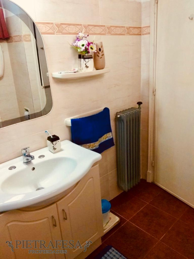 Apartamento ID.703 - Apto en venta 2 dormitorios 1 baño con garaje- Larrobla - Bella Vista 