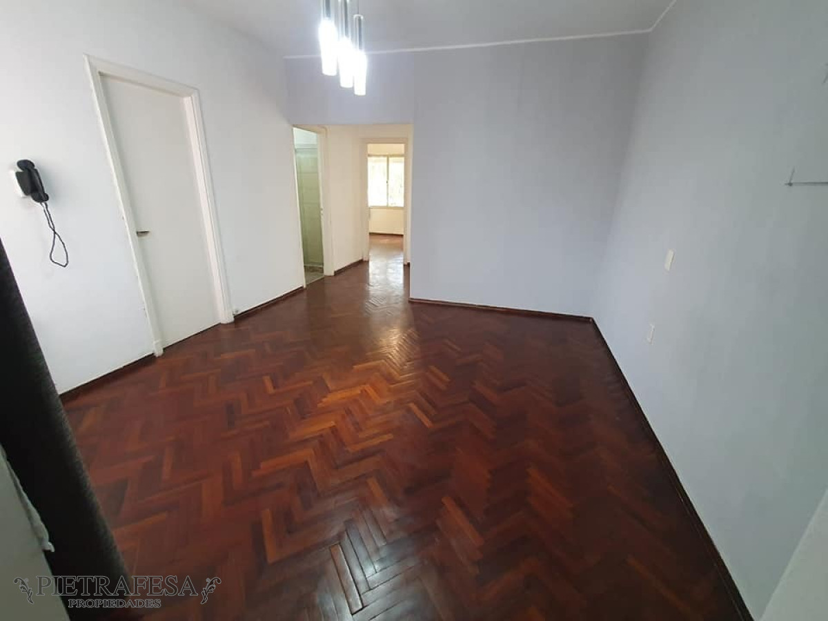 Apartamento ID.6517 - Apartamento en venta 2 dormitorios, 1 baño, terraza y garaje-Av. Ricaldoni- Parque Batlle
