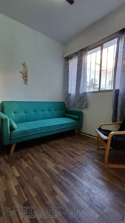 Apartamento ID.10843 - Oficina en alquiler, 2 baños. Cordón. 