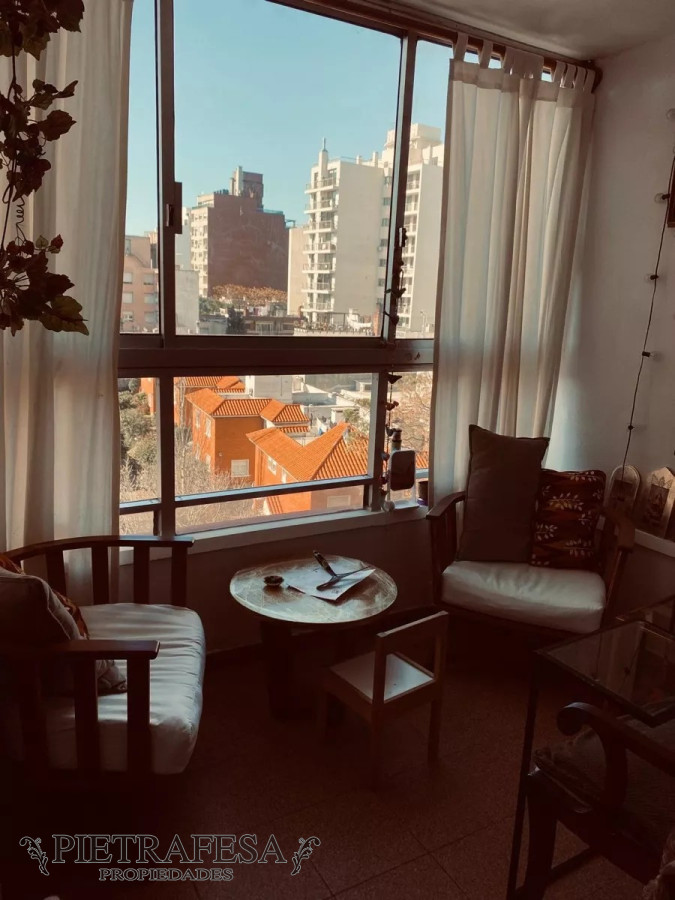 Apartamento ID.10719 - Apto con renta en venta 1 dormitorio, 1 baño y terraza -Pocitos