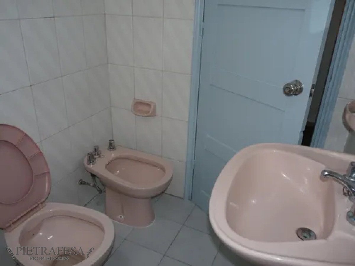 Apartamento ID.13741 - Apartamento en alquiler, 2dormitorios, 1baño. Cerrito.