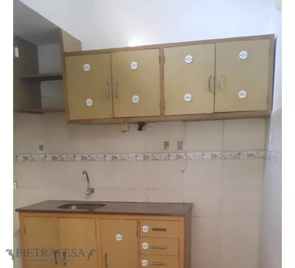 Apartamento ID.11417 - Apto con renta 2 dormitorios, 1 baño, azotea-Goes 