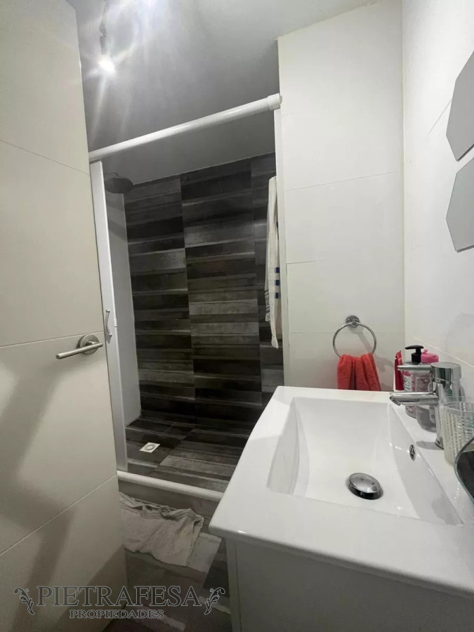 Apartamento ID.8554 - Apartamento en venta 3 dormitorios, 2 baños, patio y garaje-Millán-Prado