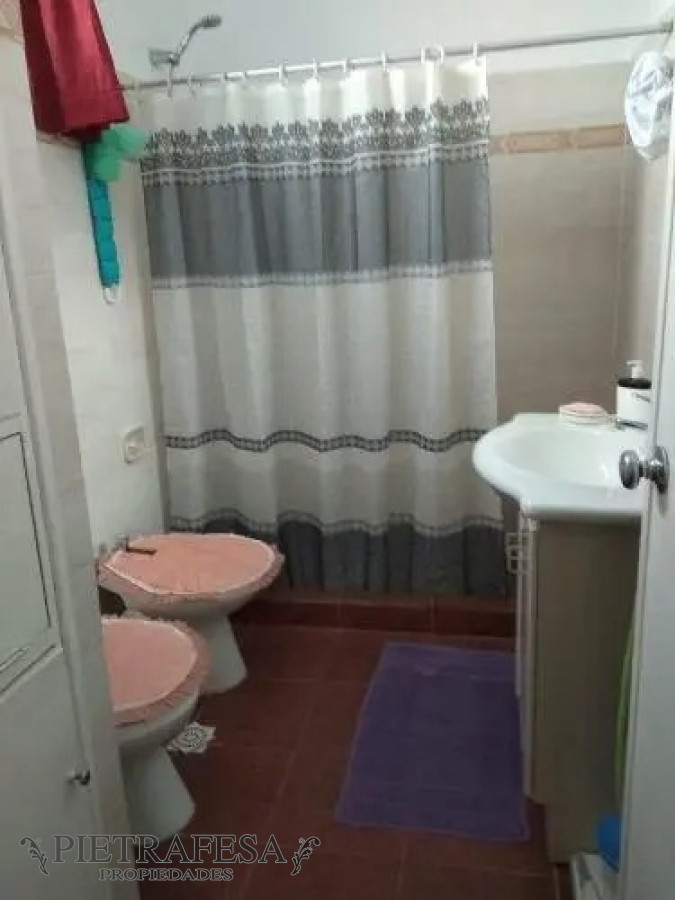 Apartamento ID.703 - Apto en venta 2 dormitorios 1 baño con garaje- Larrobla - Bella Vista 