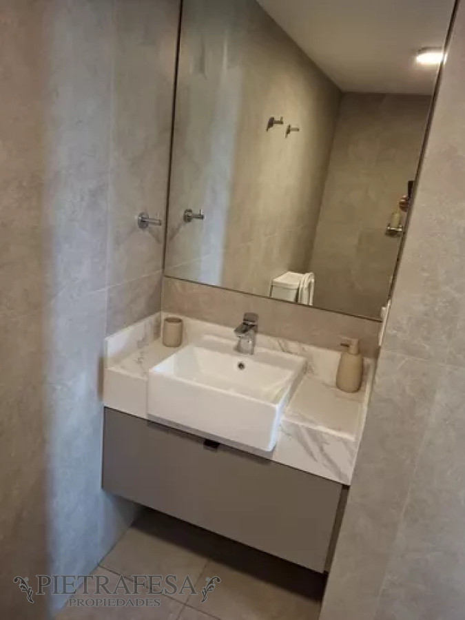 Apartamento ID.12908 - Apartamento en alquiler, 1dormitorio, 1baño, terraza, cochera. Parque Miramar.