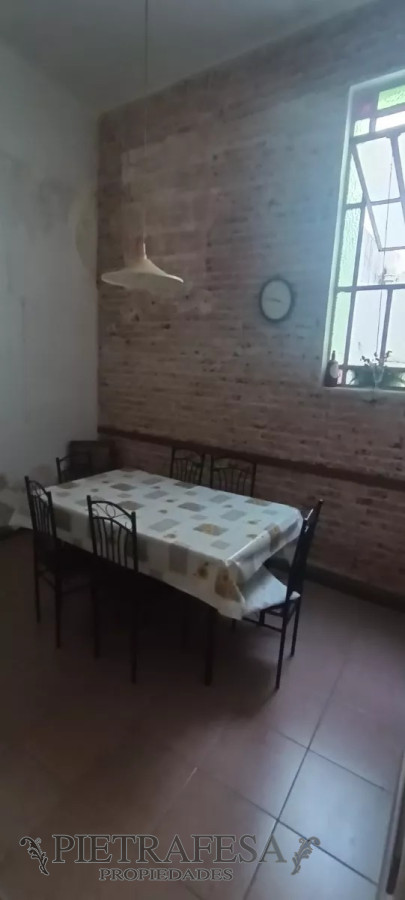 Apartamento ID.12550 - Apto en venta 5 dormitorios, 2 baños, patio-Cordón 