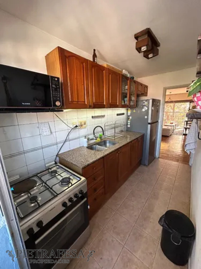 Apartamento ID.13712 - Apartamento en alquiler, 1dormitorio, 1baño, terraza, cochera, amueblado. Pocitos.