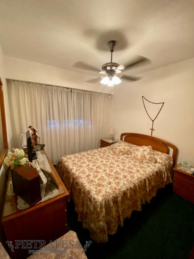 Apartamento ID.5292 - Apartamento en venta 3 dormitorios, 1 baño y garaje- Liber Arce- Buceo
