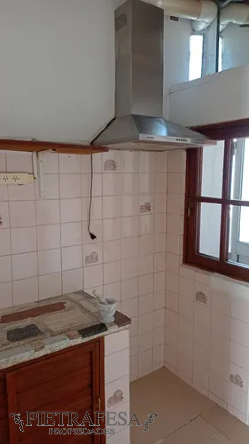 Apartamento ID.13729 - Apartamento en alquiler, 1dormitorio, 1baño, patio. Pérez Castellanos.