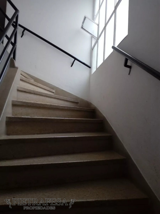 Apartamento ID.7998 - Apartamento en venta 2 dormitorios, 1 baño y balcón-José L. Terra-Goes