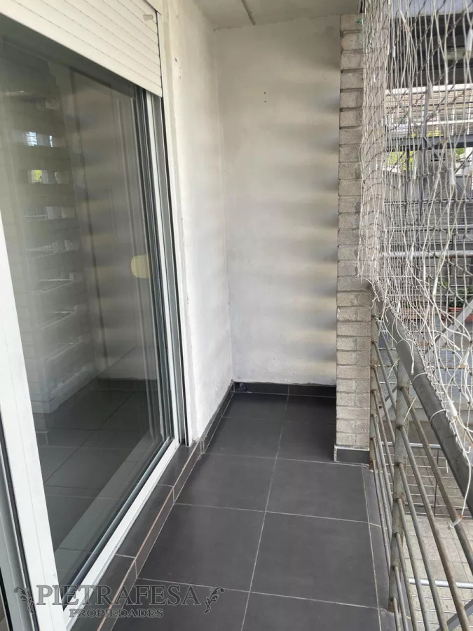 Apartamento ID.13049 - Apto con renta en venta 2 dorm, 1 baño y cochera-La Blanqueda