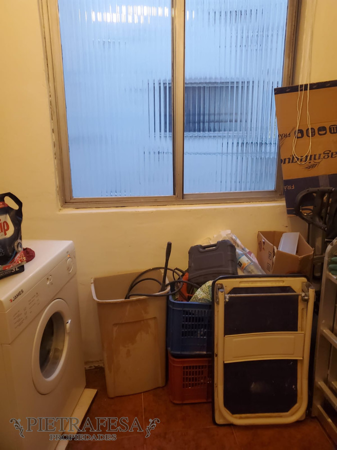 Apartamento ID.3941 - Apartamento en venta - 3 dormitorios - 1 baño - servicio completo - terraza - Garaje - Libertad - Pocitos