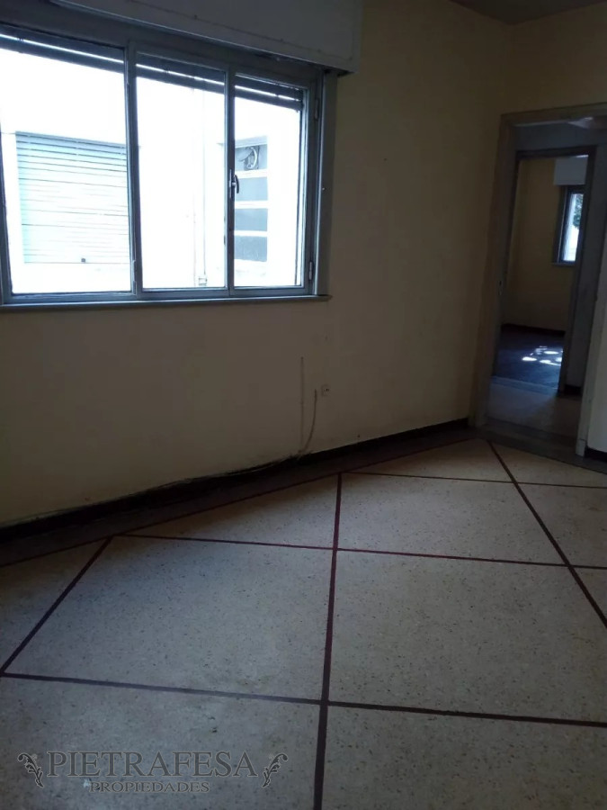 Apartamento ID.7998 - Apartamento en venta 2 dormitorios, 1 baño y balcón-José L. Terra-Goes