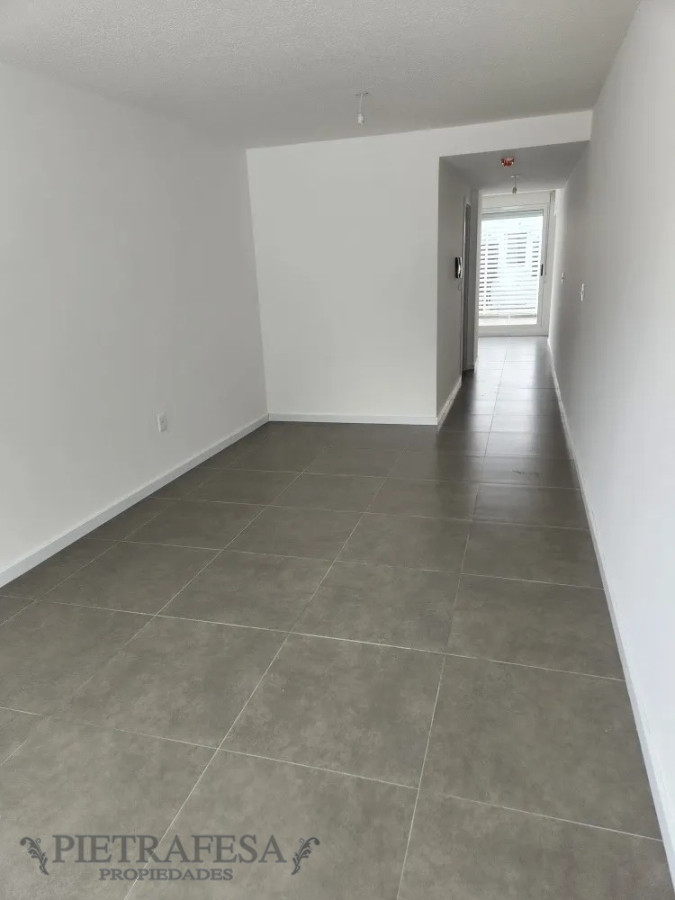 Apartamento ID.5441 - Monoambiente en venta con RENTA , terraza y patio- Av Rivera- Malvin