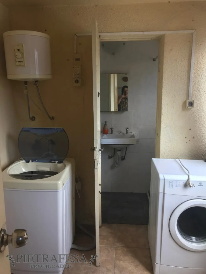 Apartamento ID.4514 - Apartamento en venta, 4 dormitorios, 2 baños, terraza-lavadero, -Colonia-Centro