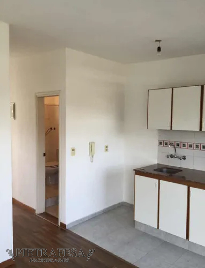 Apartamento ID.13825 - Apartamento en alquiler, 1 dormitorio, 1baño, balcón. La Blanqueada.
