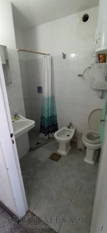 Apartamento ID.5258 - Apartamento en venta 2 dormitorios, 1 baño y balcón- Alberto Zum Felde -Malvin Norte