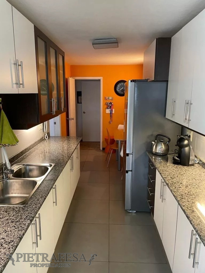 Apartamento ID.9854 - Apto en venta 4 dormitorios, 4 baños, terraza,gje-Pocitos 