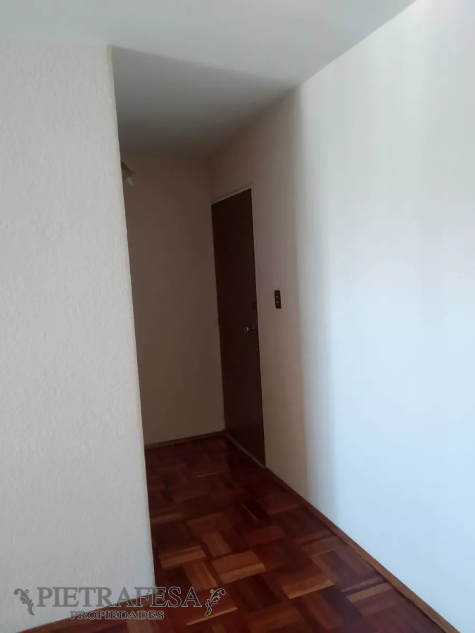 Apartamento ID.9022 - Apto en venta 3 dormitorios, 1 baño-Punta Carretas