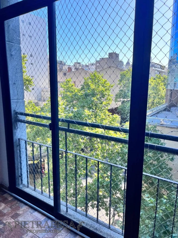 Apartamento ID.8631 - Apto en venta, 3 dormitorios, 2 baños- Yaguarón -Centro