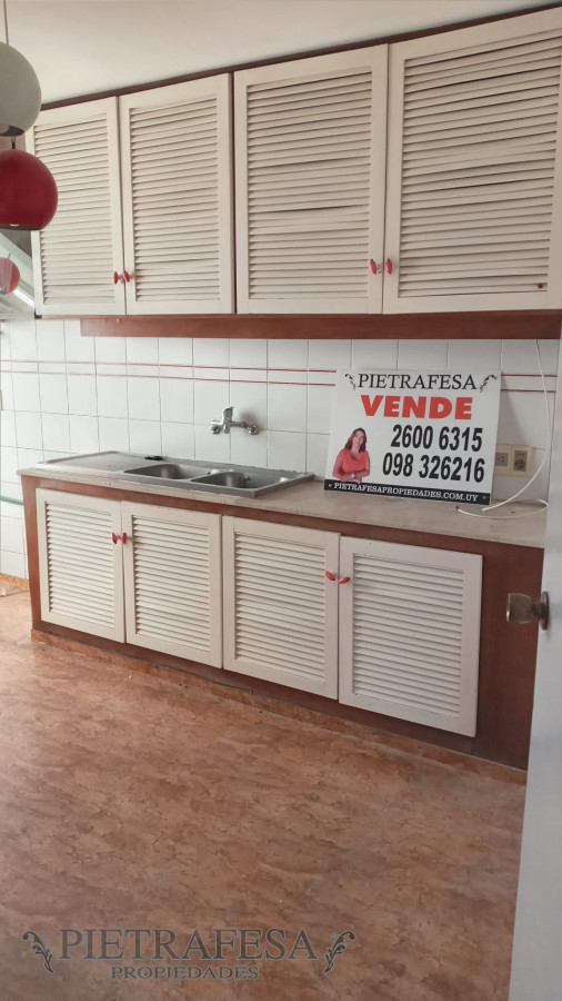 Apartamento ID.6739 - Apartamento en venta 3 dormitorios, 1 baño-  Bulevar 26 De Marzo- Pocitos