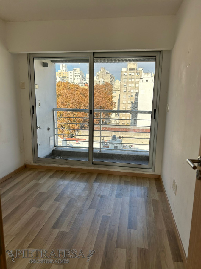 Apartamento ID.6700 - Apartamento en venta con renta - 2 dormitorios, 1 baño y terraza-  Eduardo Víctor Haedo-Cordón
