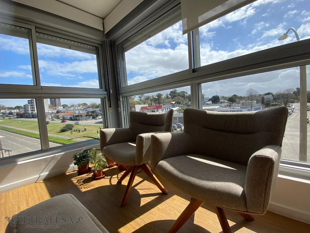 Apartamento ID.11036 - Apto en venta 3 dormitorios, 2 baños, gje-Malvin