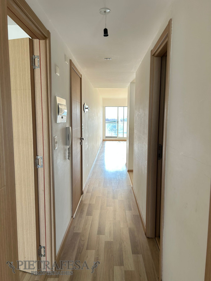 Apartamento ID.6700 - Apartamento en venta con renta - 2 dormitorios, 1 baño y terraza-  Eduardo Víctor Haedo-Cordón