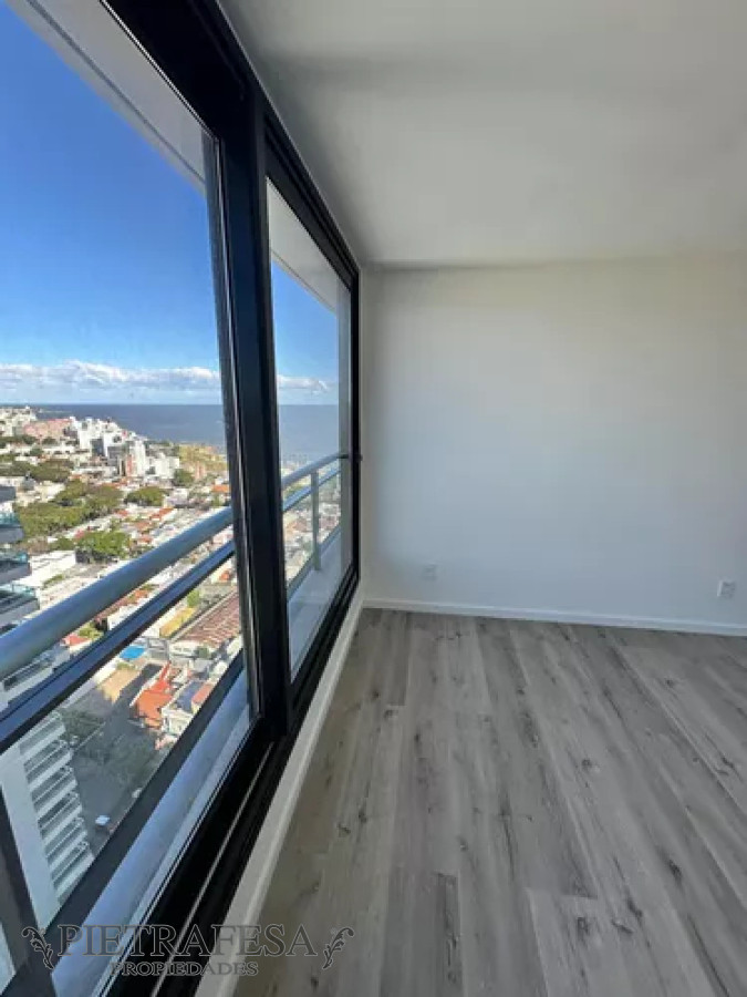 Apartamento ID.11986 - Apartamento en alquiler, 1dormitorio, 1baño, terraza. Buceo.