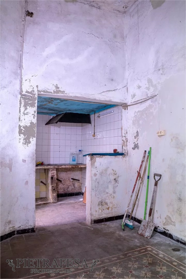 Apartamento ID.8011 - Apartamento a reciclar en venta, 3 dormitorios, 1 baño y azotea-Vilardebó-Reducto