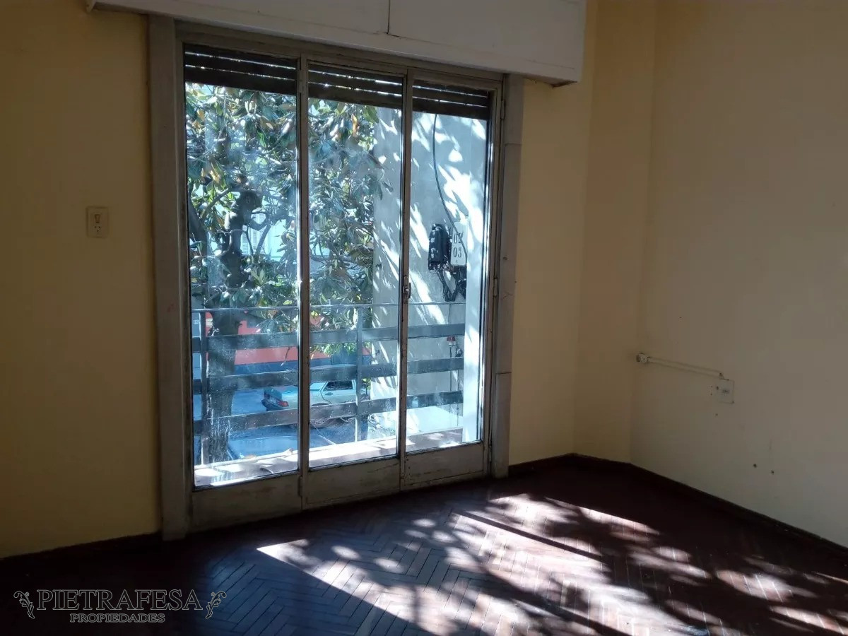 Apartamento ID.7998 - Apartamento en venta 2 dormitorios, 1 baño y balcón-José L. Terra-Goes