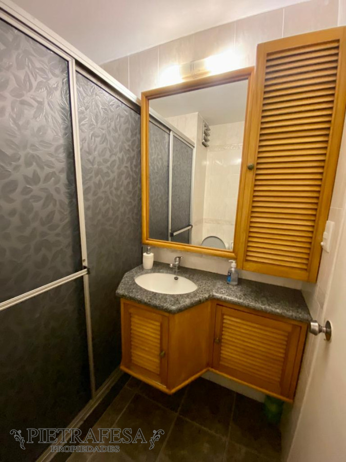 Apartamento ID.5292 - Apartamento en venta 3 dormitorios, 1 baño y garaje- Liber Arce- Buceo