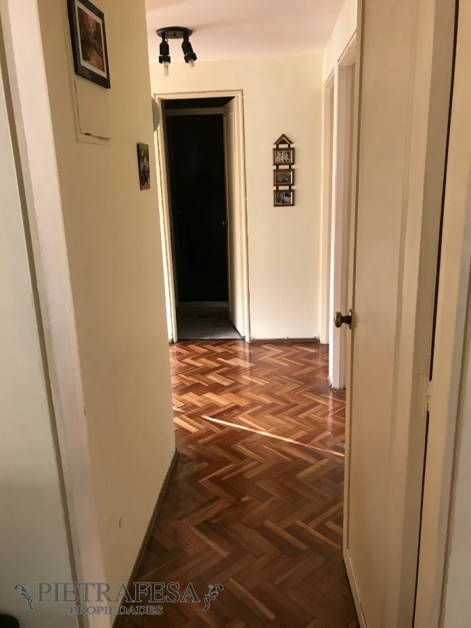 Apartamento ID.4514 - Apartamento en venta, 4 dormitorios, 2 baños, terraza-lavadero, -Colonia-Centro