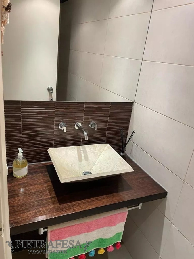 Apartamento ID.9854 - Apto en venta 4 dormitorios, 4 baños, terraza,gje-Pocitos 