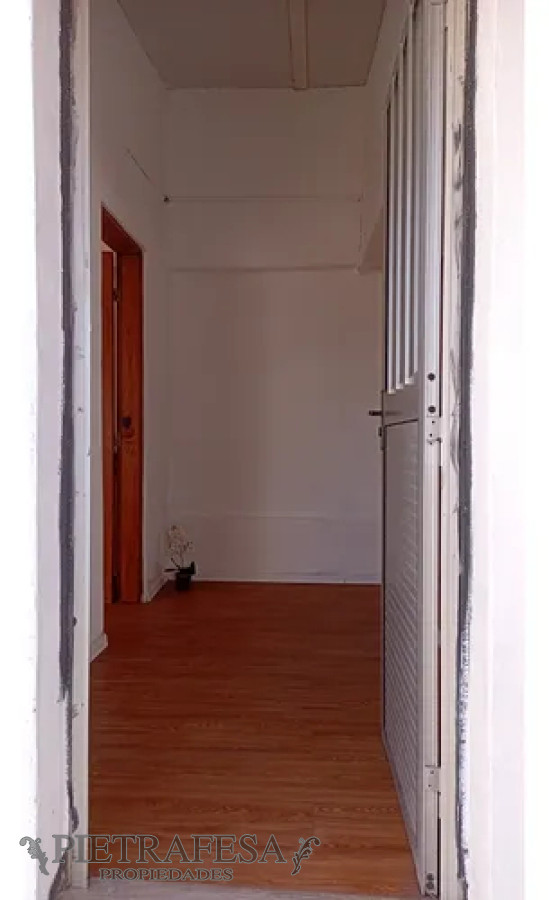 Apartamento ID.13729 - Apartamento en alquiler, 1dormitorio, 1baño, patio. Pérez Castellanos.