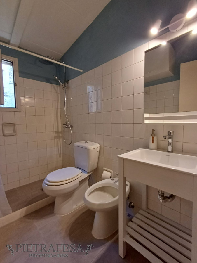 Apartamento ID.9413 - Apto en venta 2 dormitorios, 1 baño, patio-Barrio Sur