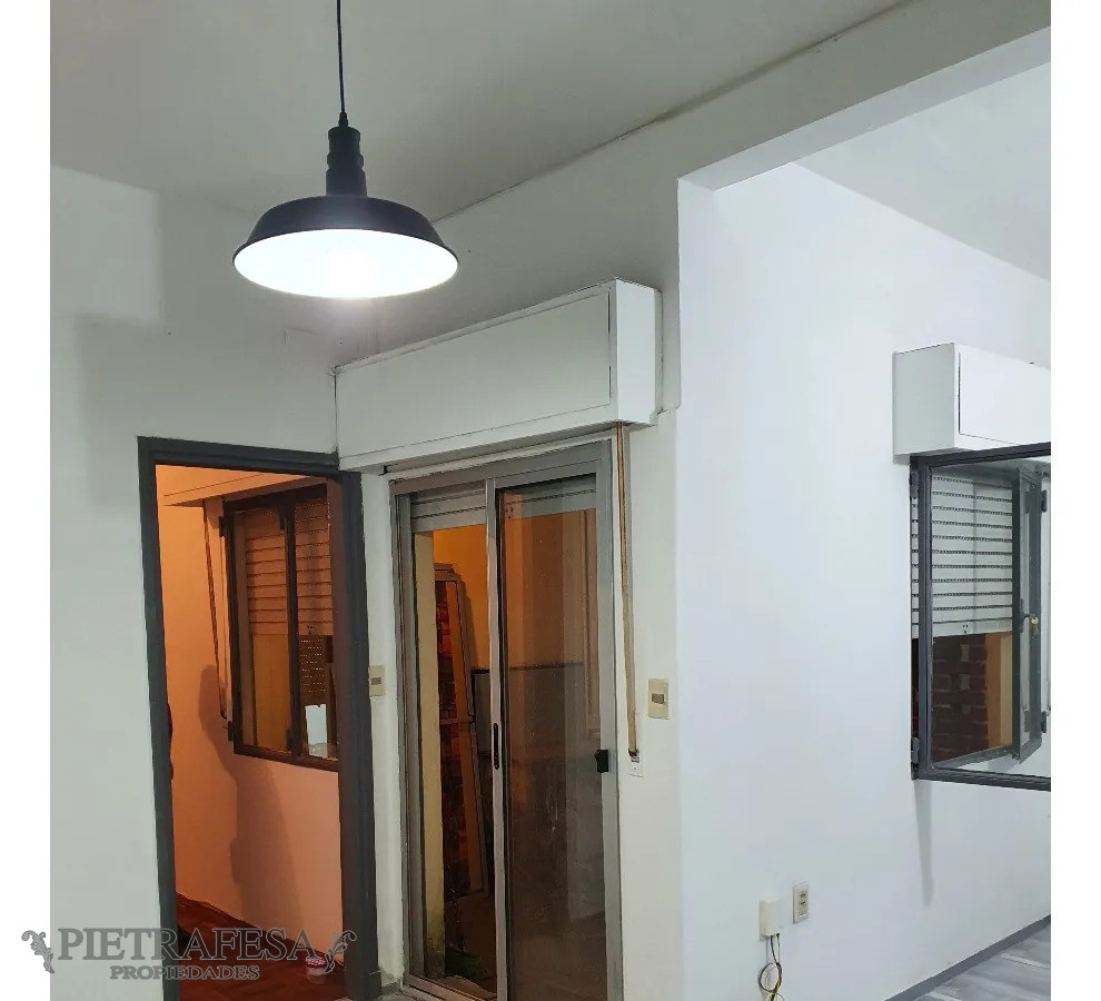 Apartamento ID.13567 - Apto en venta 1 dormitorio, 1 baño y patio-La Comercial 