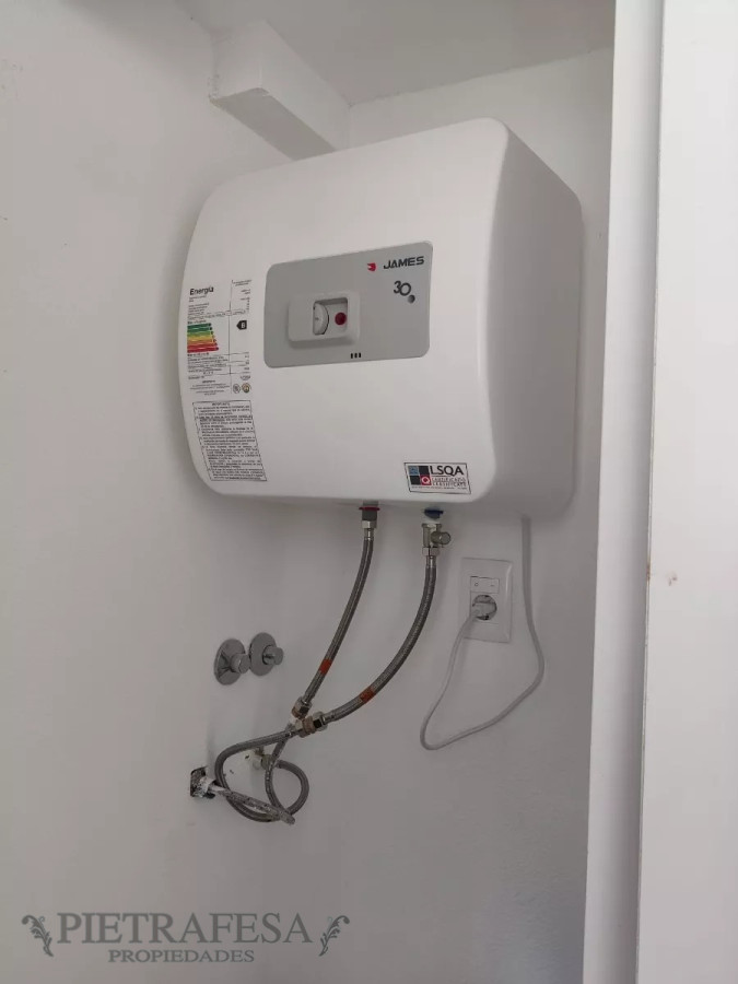 Apartamento ID.12142 - Apto en venta con renta, 1 dormitorio, 1 baño, balcón-Tres Cruces