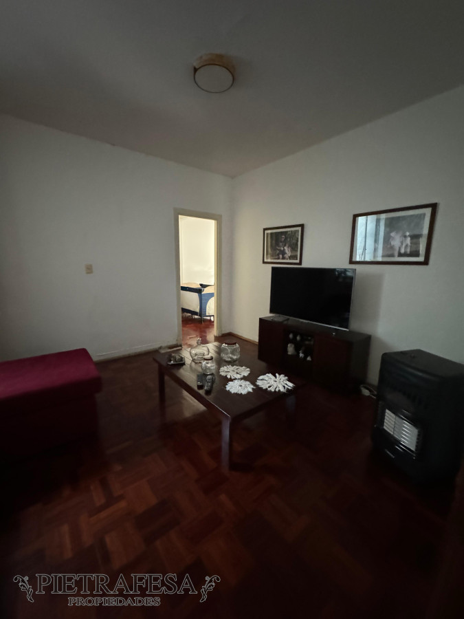 Apartamento ID.10287 - Apto en venta 4 dormitorios, 2 baños- Centro