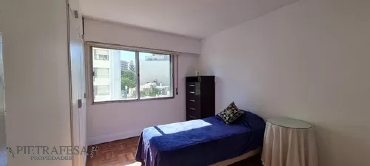 Apartamento ID.12424 - Apartamento en alquiler, 4dormitorios, 3baños, terraza, cochera, amueblado. Punta Carretas.