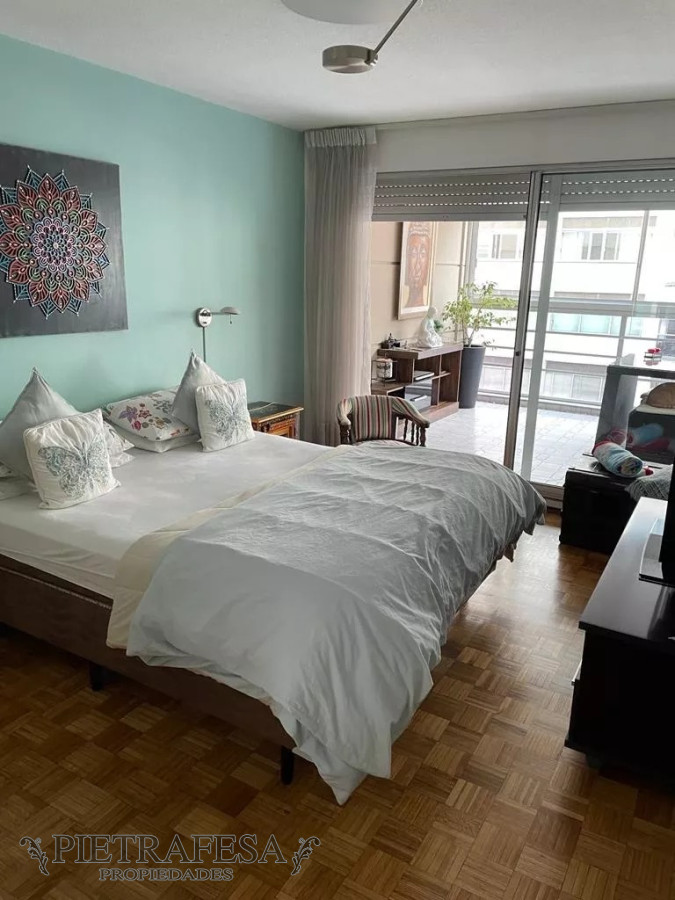 Apartamento ID.9854 - Apto en venta 4 dormitorios, 4 baños, terraza,gje-Pocitos 