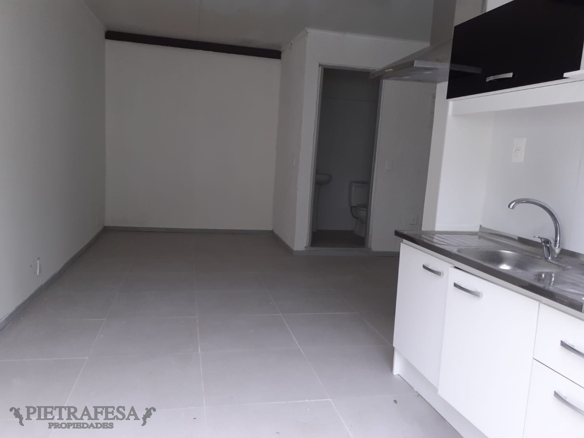 Apartamento ID.1082 - 5 Apartamentos en Defensa  y Daniel Muñoz - Tres cruces 