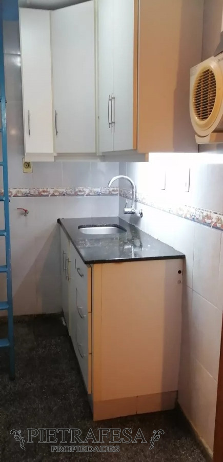Apartamento ID.7063 - Apartamento en alquiler, 2 dormitorios, 1 baño, terraza, Av. Millán, Reducto.