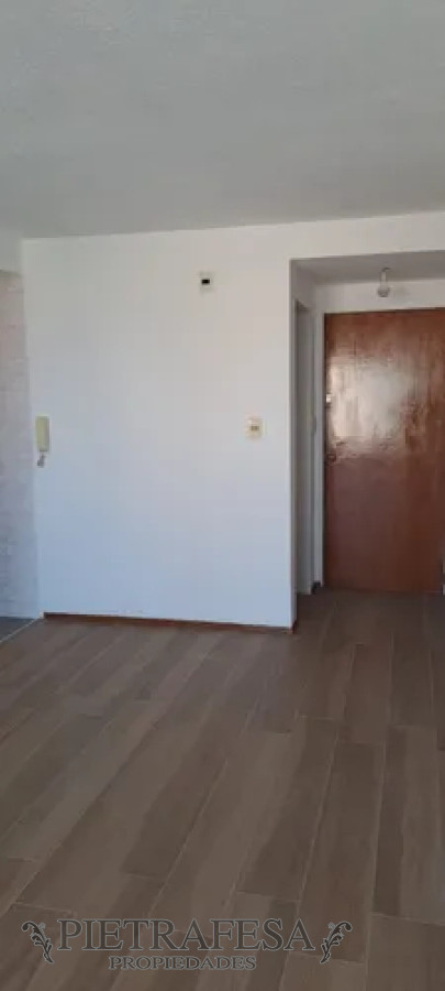 Apartamento ID.13830 - Hermoso apartamento en Punta Carretas, monoambiente, 1 baño, balcón.