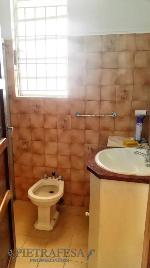 Apartamento ID.11417 - Apto con renta 2 dormitorios, 1 baño, azotea-Goes 